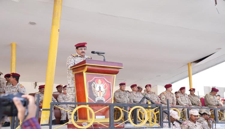 وزير الدفاع يدعو الجيش بالبقاء الدائم رهن الإشارة لمواجهة أي تطورات